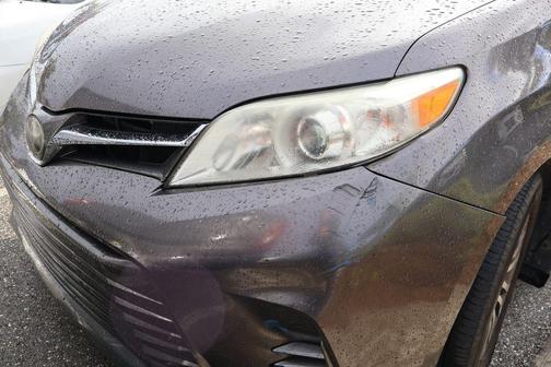 2019 Toyota Sienna XLE