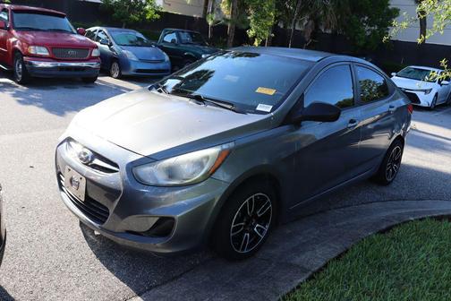 2013 Hyundai Accent GLS