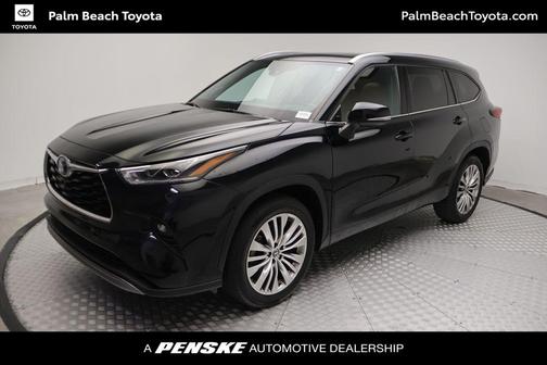 Midnight Black Metallic 2023 Toyota Highlander Hybrid Platinum