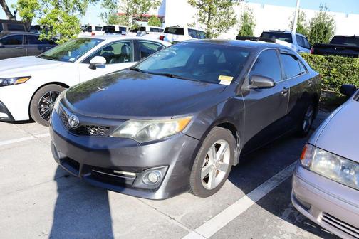 2014 Toyota Camry SE