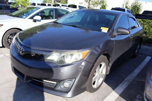 2014 Toyota Camry SE
