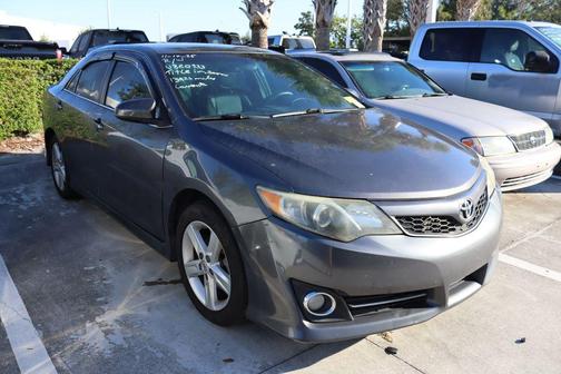 2014 Toyota Camry SE