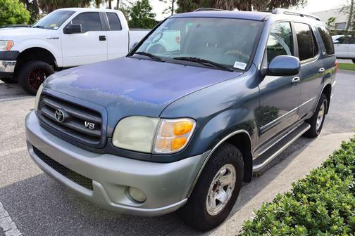 2002 Toyota Sequoia SR5