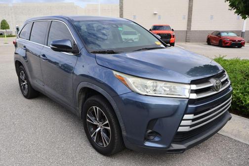 Shoreline Blue Pearl 2019 Toyota Highlander LE I4