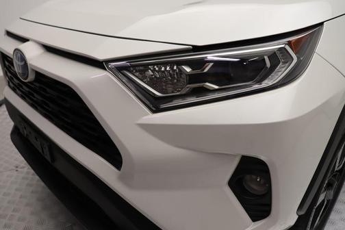 2021 Toyota RAV4 Hybrid XLE Premium