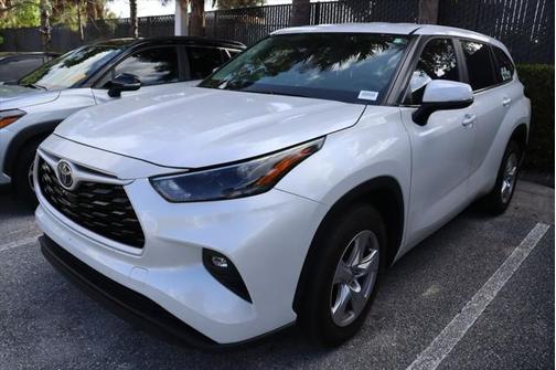2024 Toyota Highlander LE