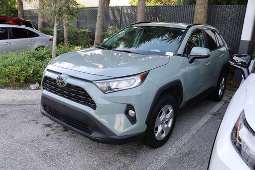 2021 Toyota RAV4 XLE