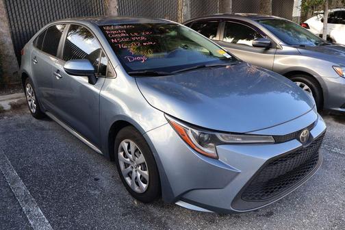 2022 Toyota Corolla LE