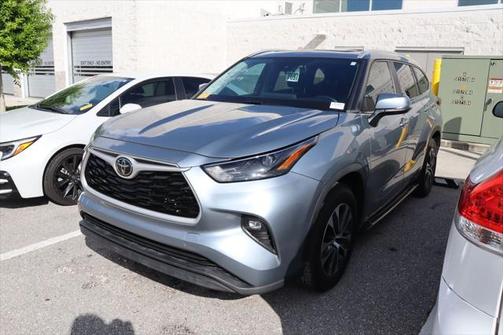 2023 Toyota Highlander XLE