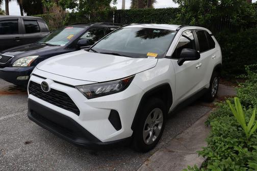 2019 Toyota RAV4 LE