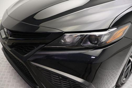 Midnight Black Metallic 2024 Toyota Camry SE