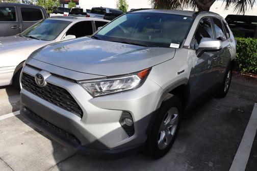 2021 Toyota RAV4 XLE
