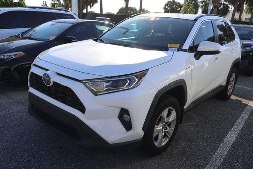 2021 Toyota RAV4 Hybrid XLE