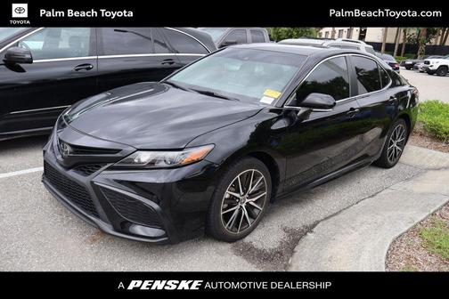 Midnight Black Metallic 2024 Toyota Camry SE