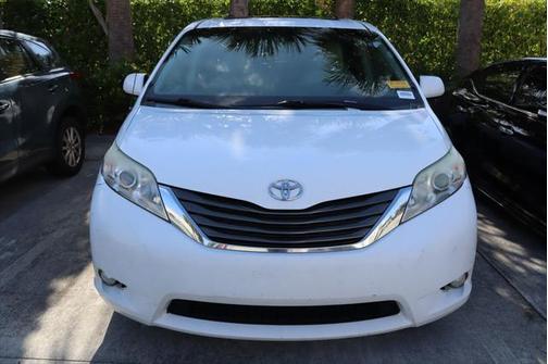 2013 Toyota Sienna XLE