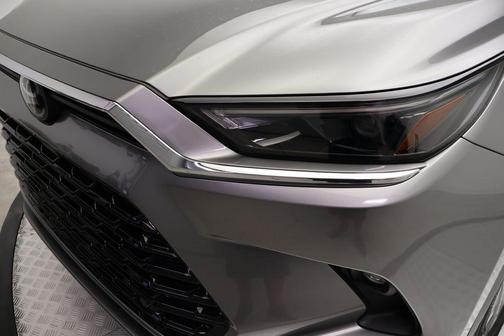 Heavy Metal 2025 Toyota Grand Highlander Limited