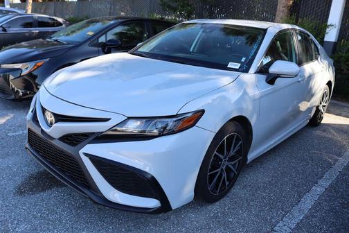 2023 Toyota Camry SE