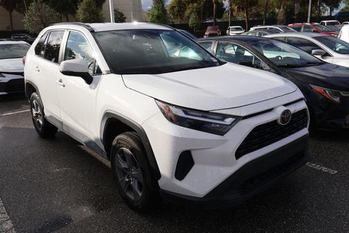 2024 Toyota RAV4 XLE