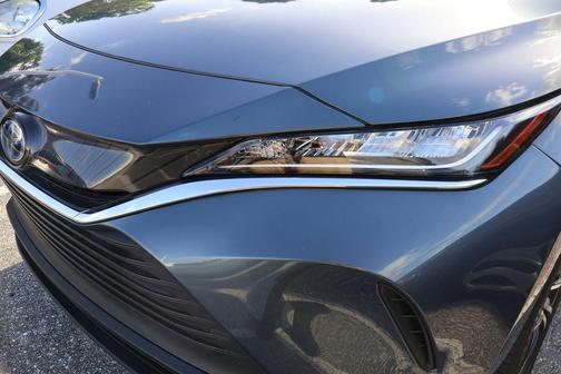 2022 Toyota Venza LE