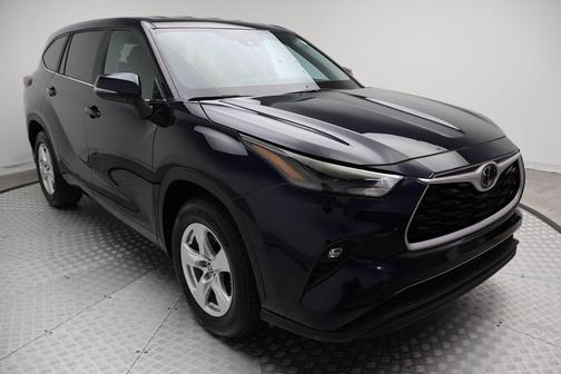 2025 Toyota Highlander LE