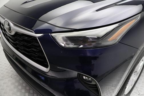 2025 Toyota Highlander LE