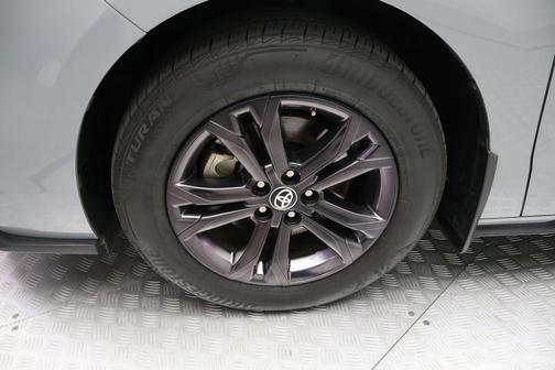 2024 Toyota Sienna XSE 7 Passenger