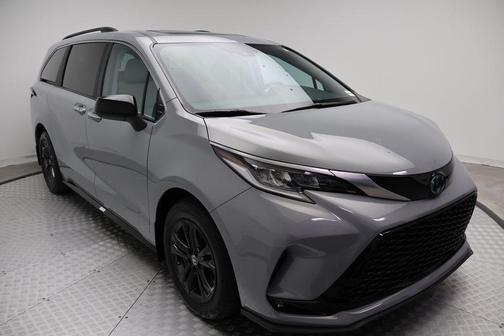 2024 Toyota Sienna XSE 7 Passenger
