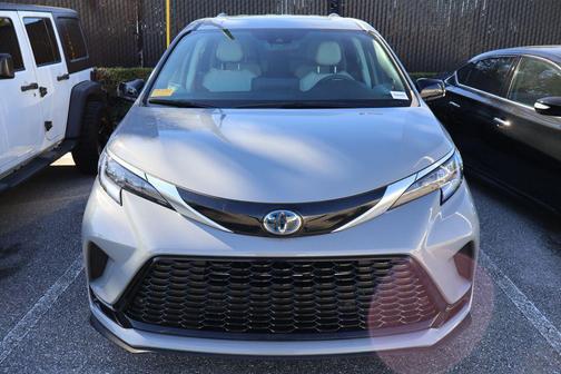 2024 Toyota Sienna XSE 7 Passenger