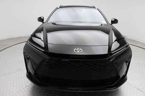 2025 Toyota Crown Signia XLE