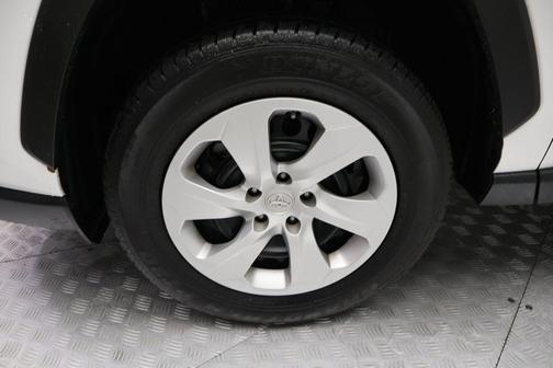 Ice Cap 2023 Toyota RAV4 LE