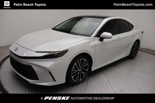 Wind Chill Pearl 2025 Toyota Camry XLE