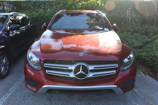 2018 Mercedes-Benz GLC 300 Base