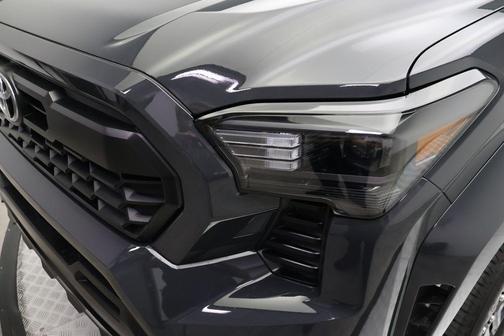 2024 Toyota Tacoma Hybrid TRD Sport