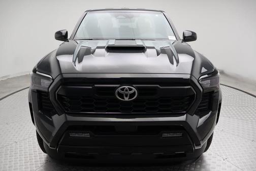 2024 Toyota Tacoma Hybrid TRD Sport