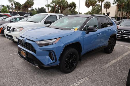 2023 Toyota RAV4 Hybrid SE