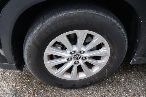 Midnight Black Metallic 2025 Toyota Grand Highlander XLE