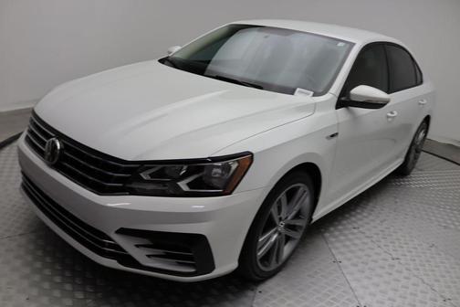2018 Volkswagen Passat 2.0T S