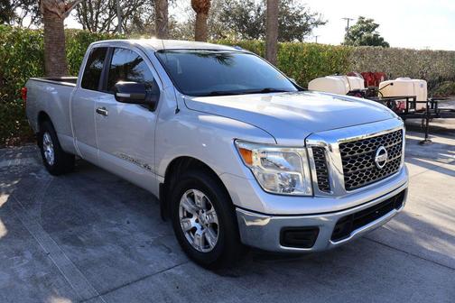 2018 Nissan Titan SV