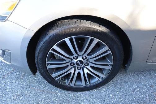 2015 Kia Cadenza Premium