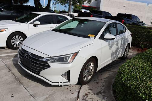2019 Hyundai ELANTRA SEL
