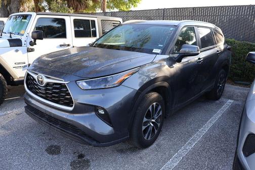 2024 Toyota Highlander XLE