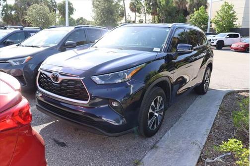 2022 Toyota Highlander XLE