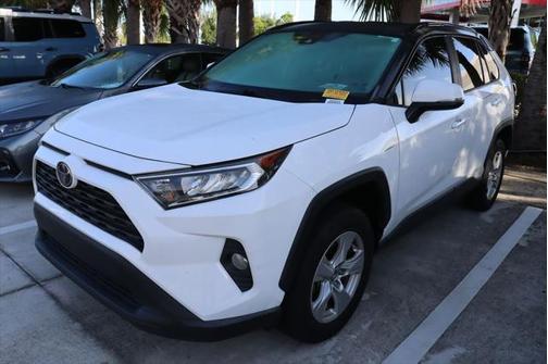 2020 Toyota RAV4 XLE