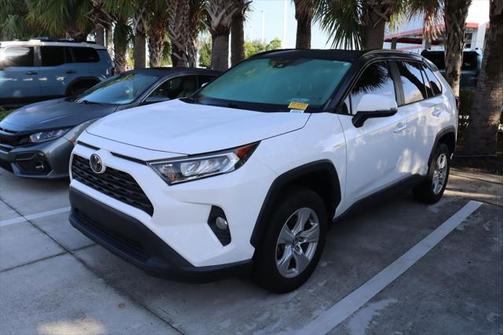 2020 Toyota RAV4 XLE