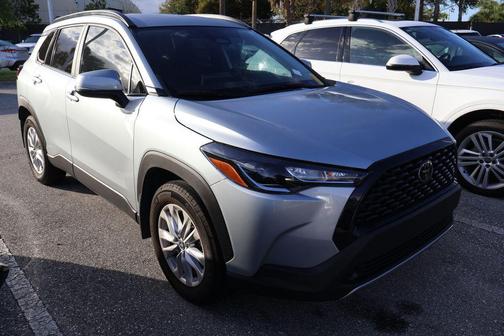 2024 Toyota Corolla Cross LE