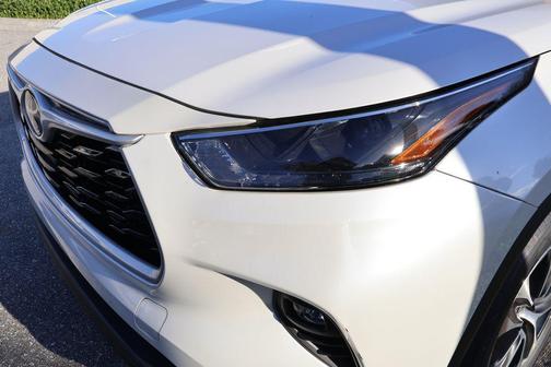 2024 Toyota Highlander Hybrid XLE