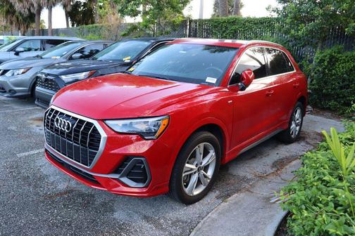 2022 Audi Q3 45 S line Premium