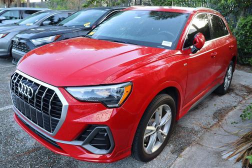 2022 Audi Q3 45 S line Premium
