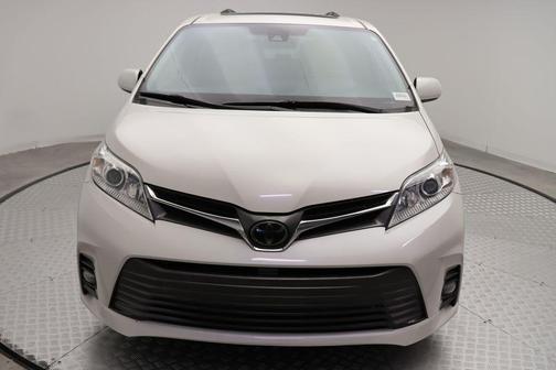 2020 Toyota Sienna XLE Premium