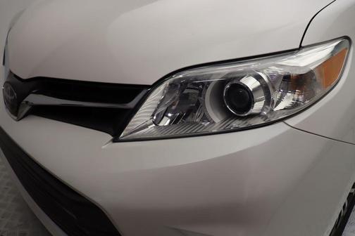 2020 Toyota Sienna XLE Premium